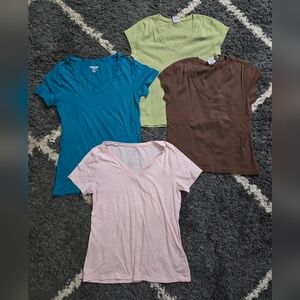 Women's Lot of 4 Old Navy Basic V-Neck Short Sleeve Tops Size Medium
